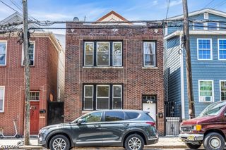 35 Webster St, Newark City, NJ 07104