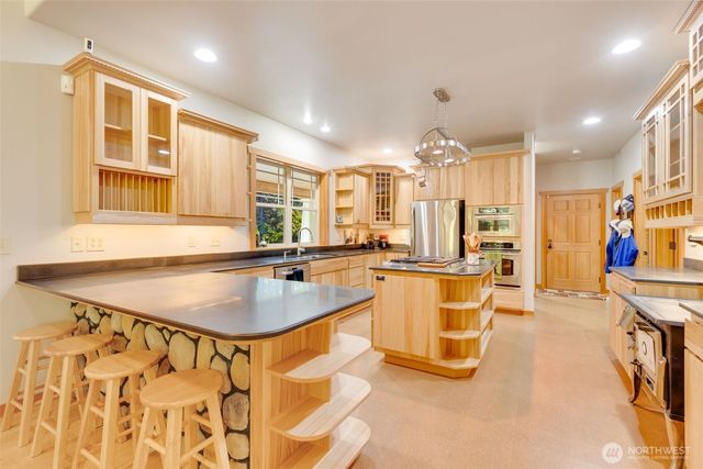 12280 State Route 903, Ronald, WA 98940