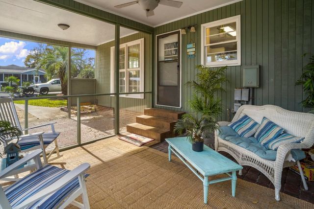 328 16th Ave. S, Surfside Beach, SC 29575