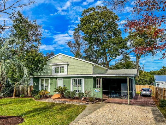 328 16th Ave. S, Surfside Beach, SC 29575
