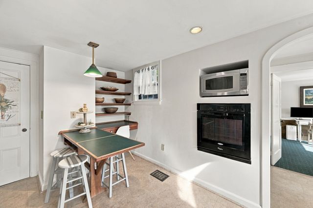 25 Concord St, Gloucester, MA 01930