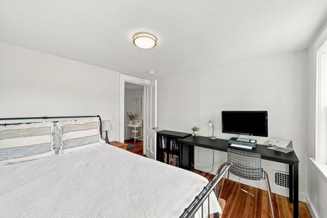 25 Concord St, Gloucester, MA 01930