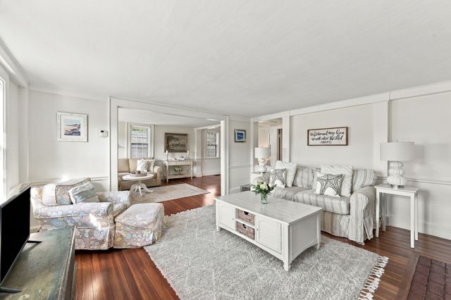 25 Concord St, Gloucester, MA 01930