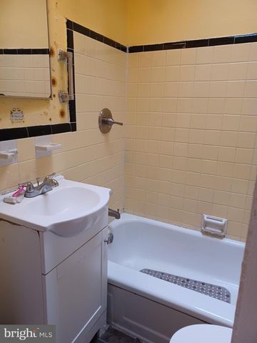 4135 LAWNDALE ST, Philadelphia, PA 19124