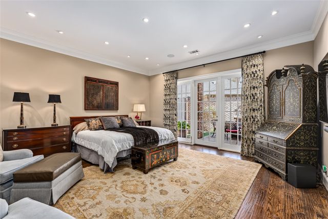 31 Stonecourt Drive, Dallas, TX 75225