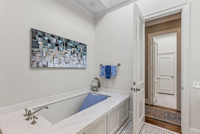 31 Stonecourt Drive, Dallas, TX 75225