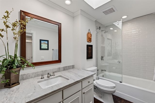 31 Stonecourt Drive, Dallas, TX 75225