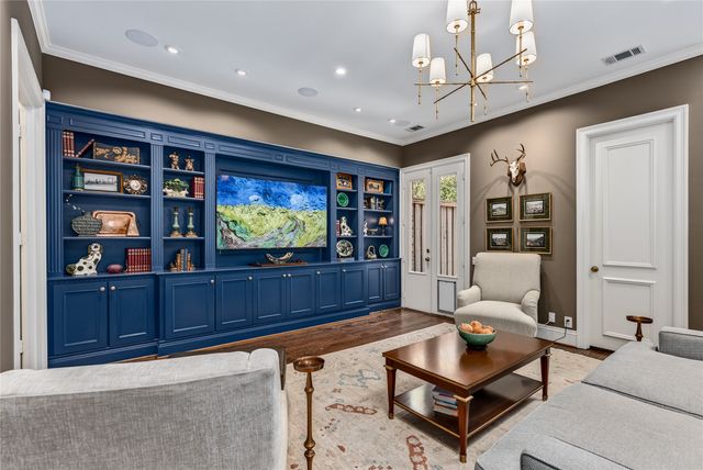 31 Stonecourt Drive, Dallas, TX 75225