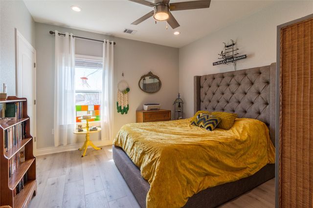 12839 E Conquistador Drive, Galveston, TX 77554