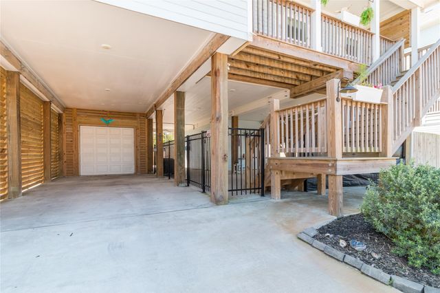 12839 E Conquistador Drive, Galveston, TX 77554