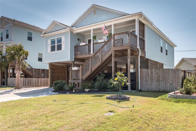 12839 E Conquistador Drive, Galveston, TX 77554