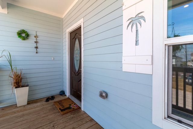 12839 E Conquistador Drive, Galveston, TX 77554