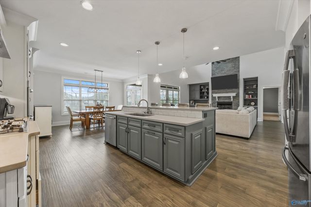 7550 Parktrace Lane, Owens Cross Roads, AL 35763