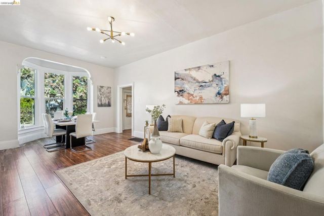 1549 5Th Ave, Oakland, CA 94606