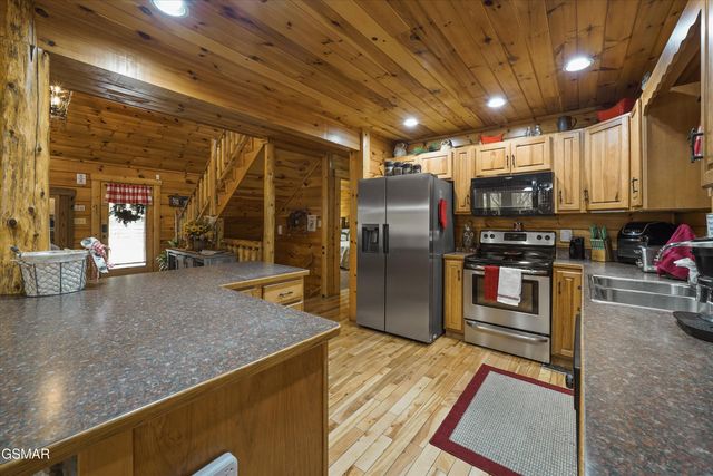 1339 Zachary Thomas Lane, Sevierville, TN 37876