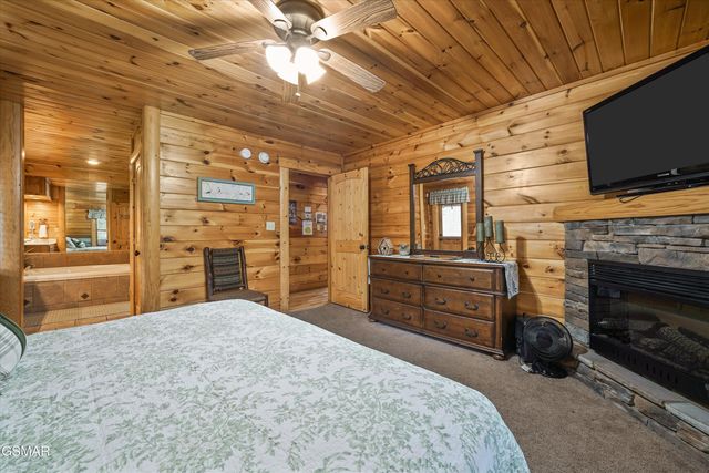 1339 Zachary Thomas Lane, Sevierville, TN 37876