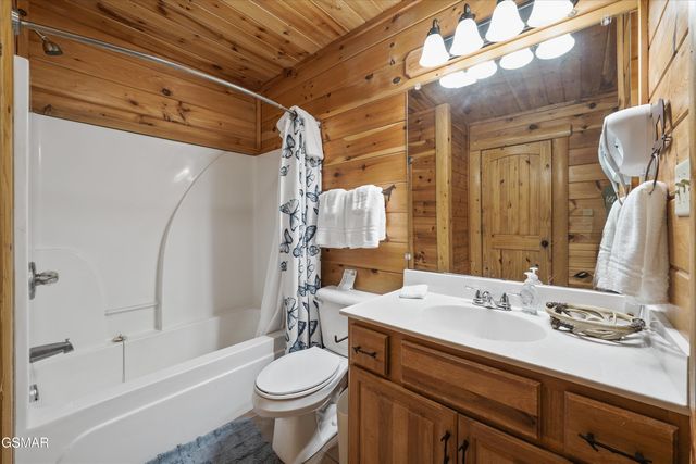 1339 Zachary Thomas Lane, Sevierville, TN 37876