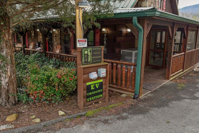 1339 Zachary Thomas Lane, Sevierville, TN 37876