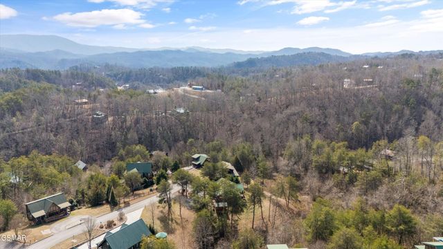 1339 Zachary Thomas Lane, Sevierville, TN 37876