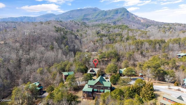 1339 Zachary Thomas Lane, Sevierville, TN 37876