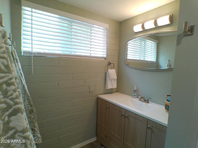 41 W MORRIS Drive, Queen Valley, AZ 85118