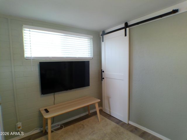 41 W MORRIS Drive, Queen Valley, AZ 85118