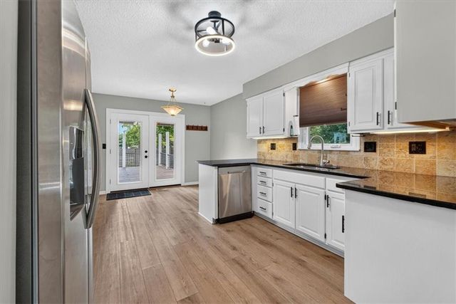 11801 W 78th Terrace, Lenexa, KS 66214