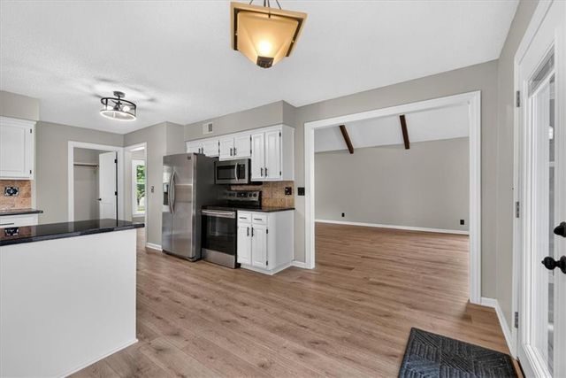 11801 W 78th Terrace, Lenexa, KS 66214