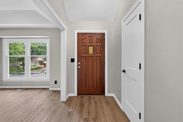 11801 W 78th Terrace, Lenexa, KS 66214