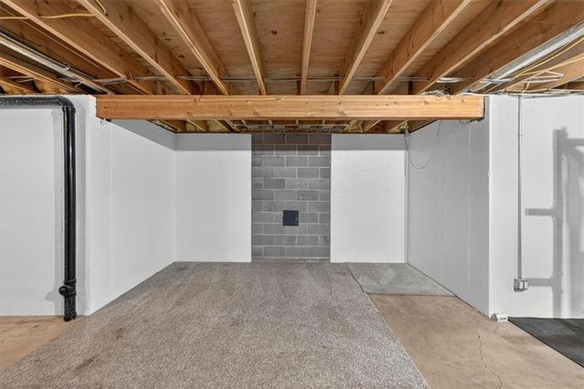11801 W 78th Terrace, Lenexa, KS 66214