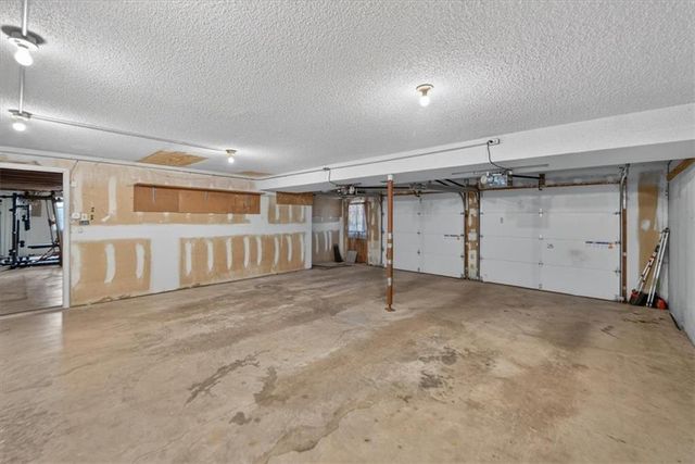 11801 W 78th Terrace, Lenexa, KS 66214