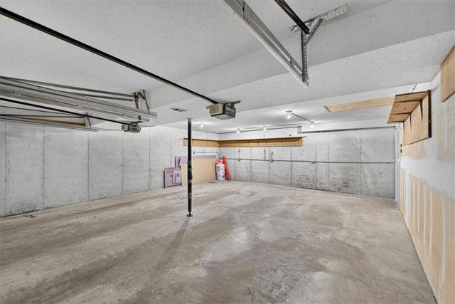 11801 W 78th Terrace, Lenexa, KS 66214