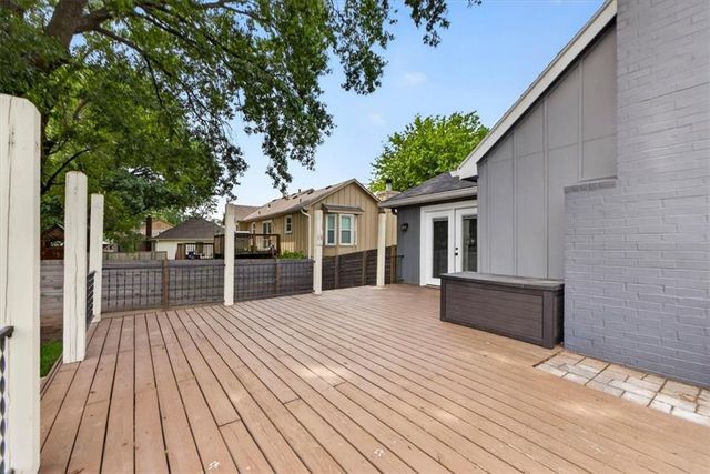 11801 W 78th Terrace, Lenexa, KS 66214