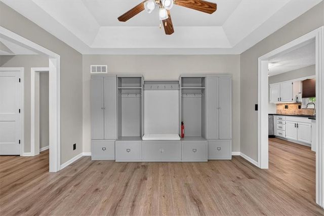 11801 W 78th Terrace, Lenexa, KS 66214