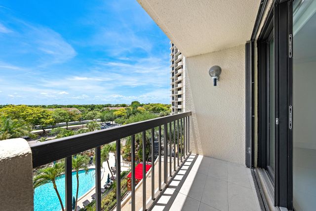 2450 Presidential Way 505, West Palm Beach, FL 33401