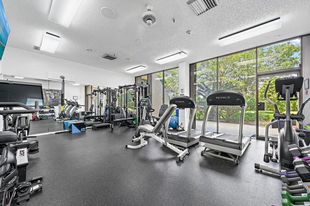 2450 Presidential Way 505, West Palm Beach, FL 33401