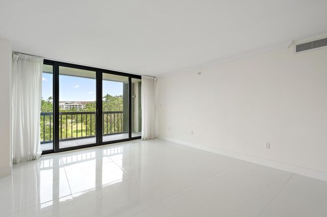 2450 Presidential Way 505, West Palm Beach, FL 33401