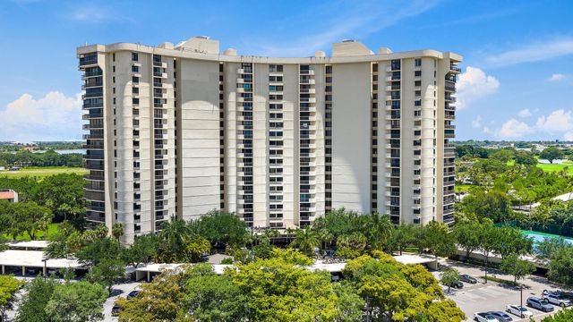 2450 Presidential Way 505, West Palm Beach, FL 33401