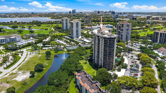 2450 Presidential Way 505, West Palm Beach, FL 33401