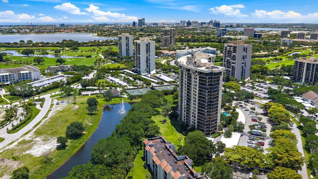 2450 Presidential Way 505, West Palm Beach, FL 33401