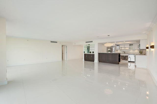 2450 Presidential Way 505, West Palm Beach, FL 33401