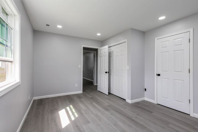 406 S UTTERBACK ST, Vandalia, MO 63382