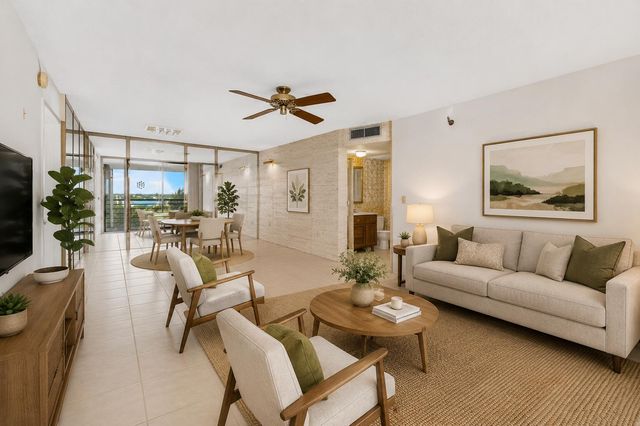 1100 St Charles Place PH3, Pembroke Pines, FL 33026