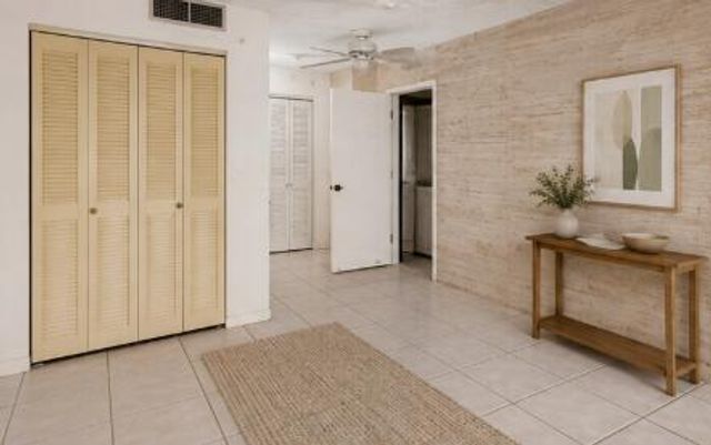 1100 St Charles Place PH3, Pembroke Pines, FL 33026