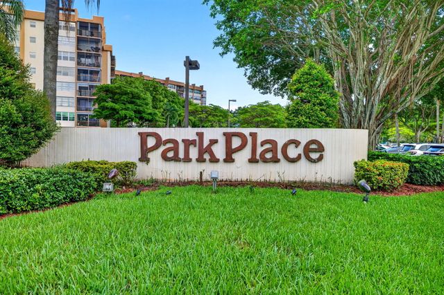 1100 St Charles Place PH3, Pembroke Pines, FL 33026