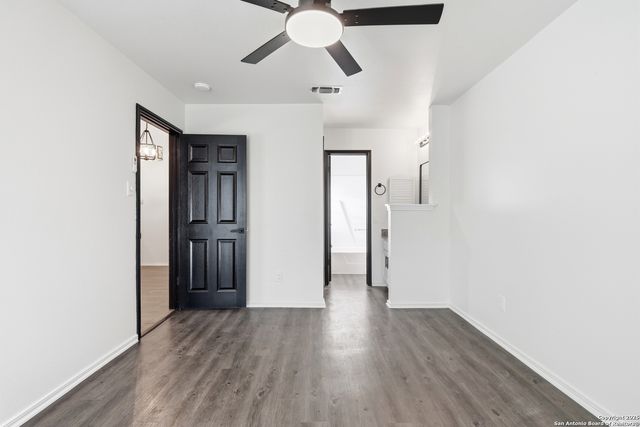 5816 Liberty Bell, San Antonio, TX 78233