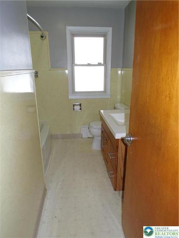 2250 Siegfried Avenue, Northampton Boro, PA 18067