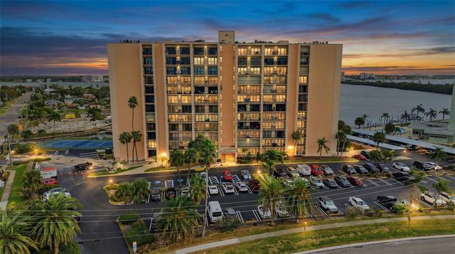 51 ISLAND WAY 311, Clearwater Beach, FL 33767