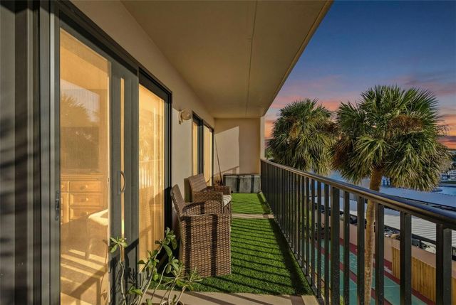 51 ISLAND WAY 311, Clearwater Beach, FL 33767