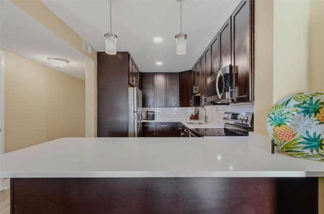 51 ISLAND WAY 311, Clearwater Beach, FL 33767